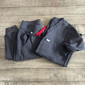 Woman’s figs set gray